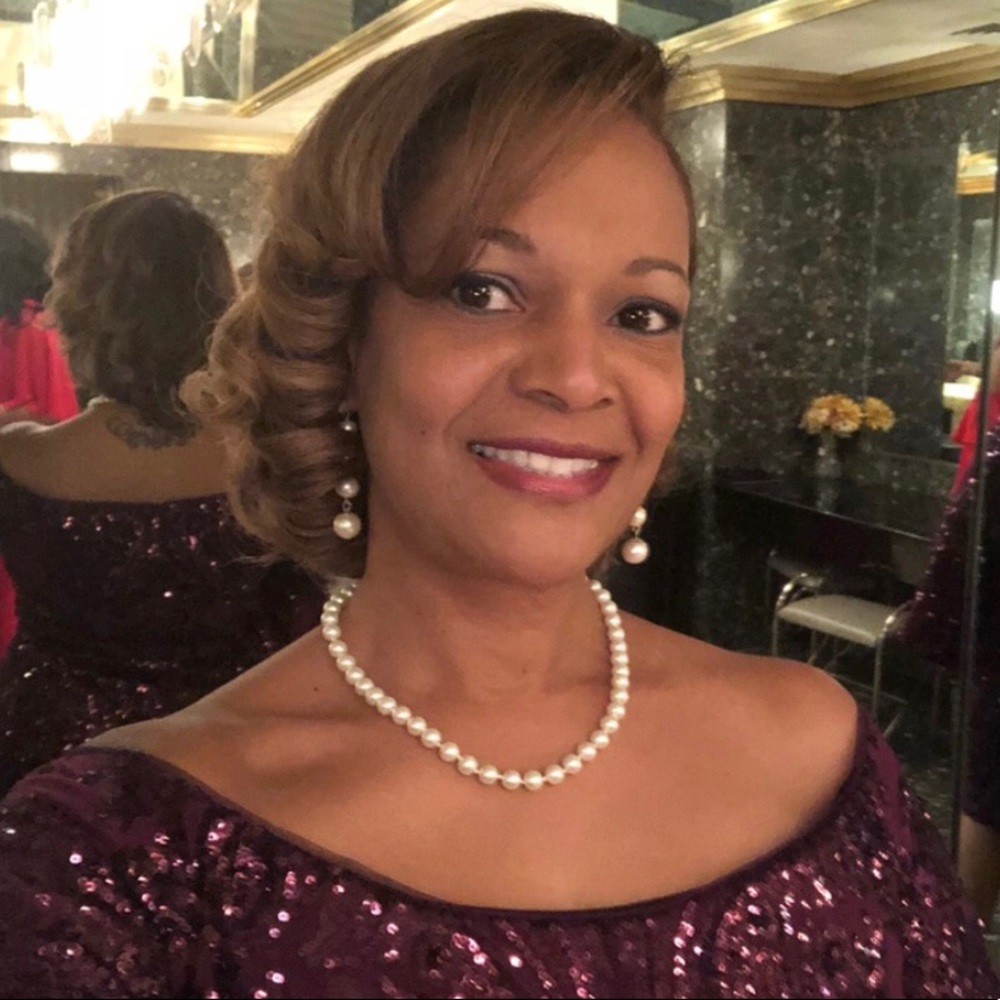Meet your Posher, Denise